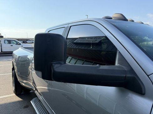 Used 2021 RAM 3500 Big Horn image 24