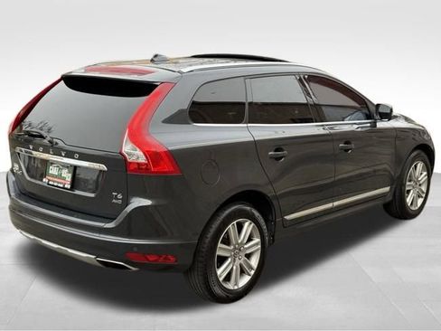 Used 2016 Volvo XC60 T6 w/ Proximity Package image 6