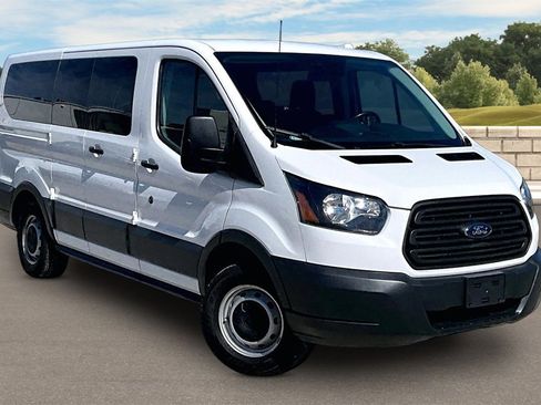 Used 2016 Ford Transit 150 XL image 2