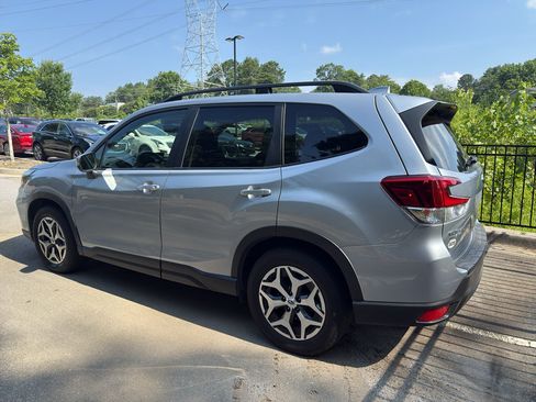 Used 2021 Subaru Forester Premium w/ Popular Package #1 AWD/4WD image 2