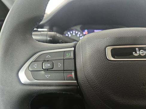 Certified 2022 Jeep Compass Latitude w/ Sun and Sound Group AWD/4WD image 16