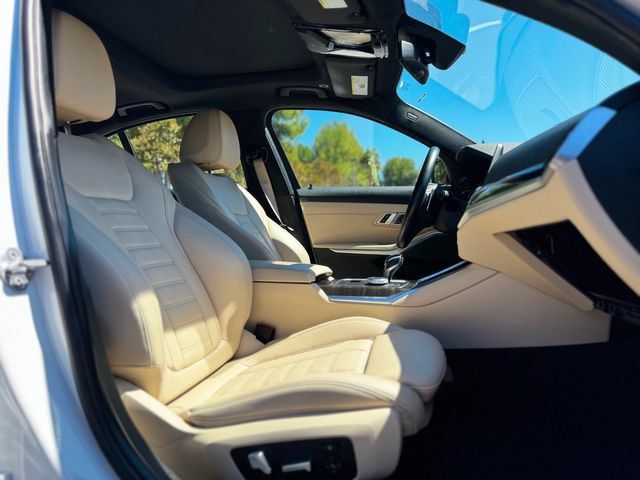 Used 2019 BMW 330i Sedan w/ Premium Package RWD image 30