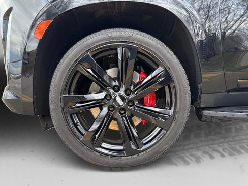 Used 2022 Cadillac Escalade Sport Platinum w/ LPO, ONYX Package AWD/4WD image 24