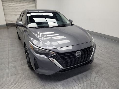 Used 2025 Nissan Sentra SV FWD image 14