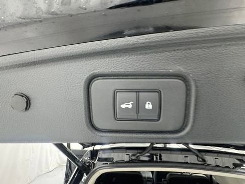 New 2026 Nissan Pathfinder SL w/ SL Premium Package AWD/4WD image 16