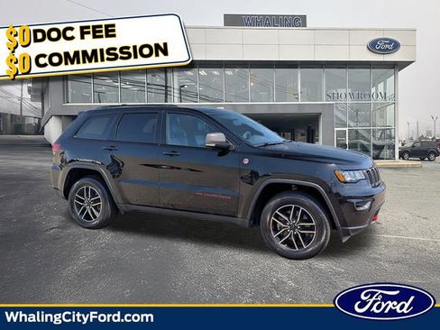 Used 2019 Jeep Grand Cherokee Trailhawk AWD/4WD image 1