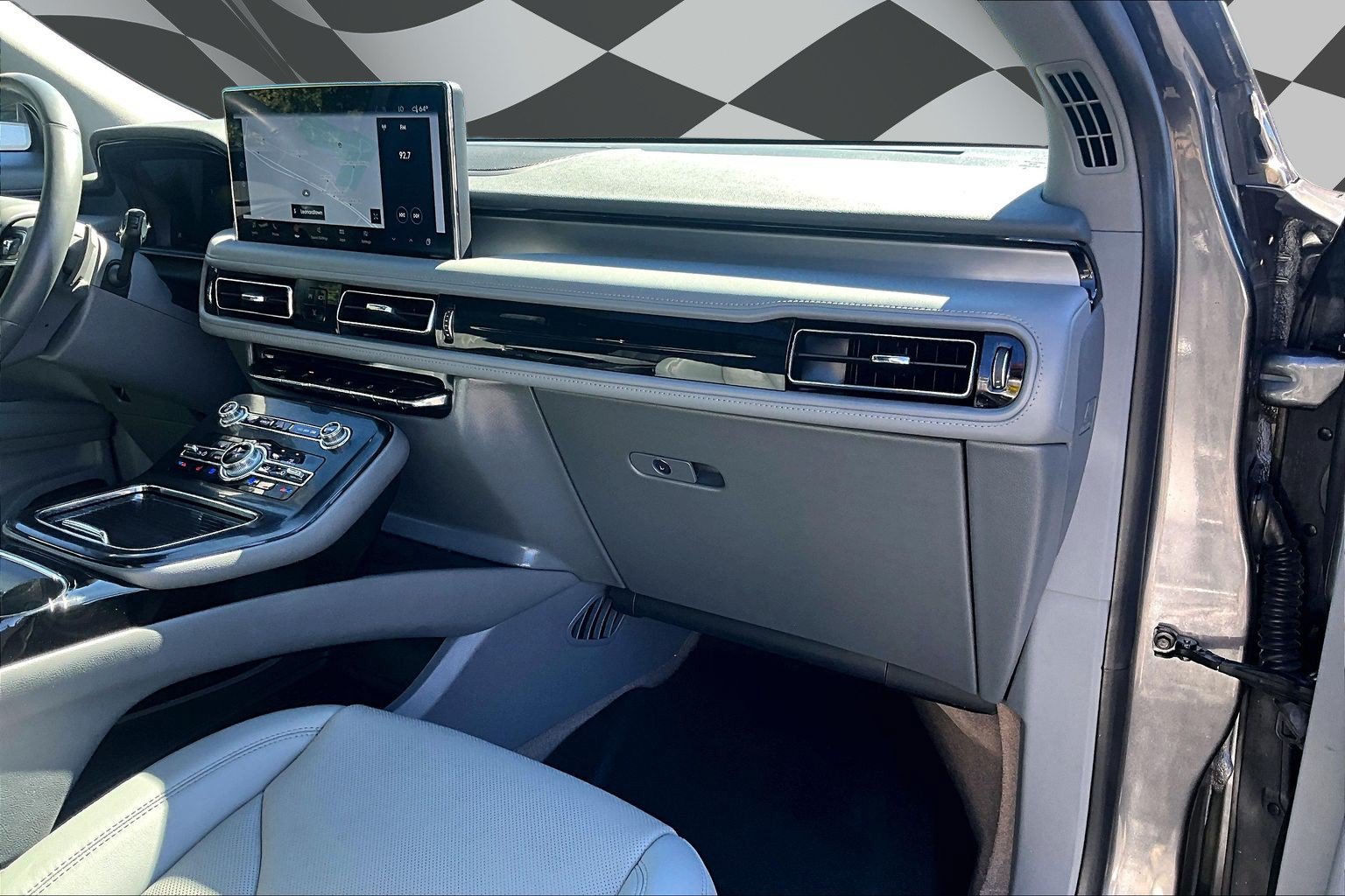 Used 2021 Lincoln Nautilus Reserve AWD/4WD image 19