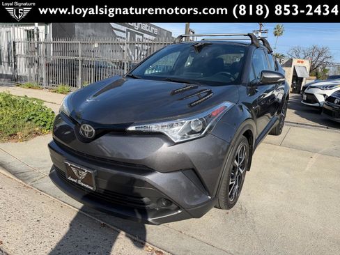 Used 2018 Toyota C-HR XLE image 3