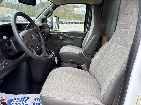 New 2026 GMC Savana 4500 w/ Power Convenience Package RWD image 4