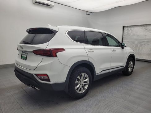 Used 2019 Hyundai Santa Fe SEL FWD image 9