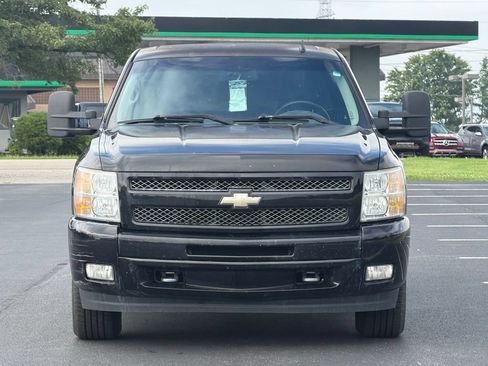 Used 2010 Chevrolet Silverado 1500 LTZ w/ Z71 Appearance Package RWD image 2