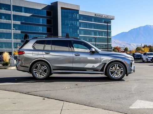 New 2026 BMW X7 xDrive40i w/ M Sport Package image 6