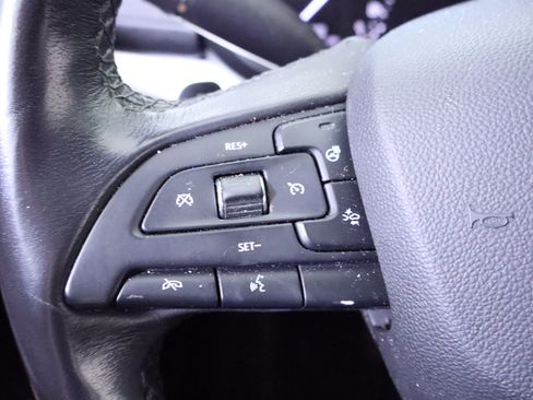 Used 2019 Cadillac XT4 Premium Luxury w/ Cold Weather Package AWD/4WD image 30