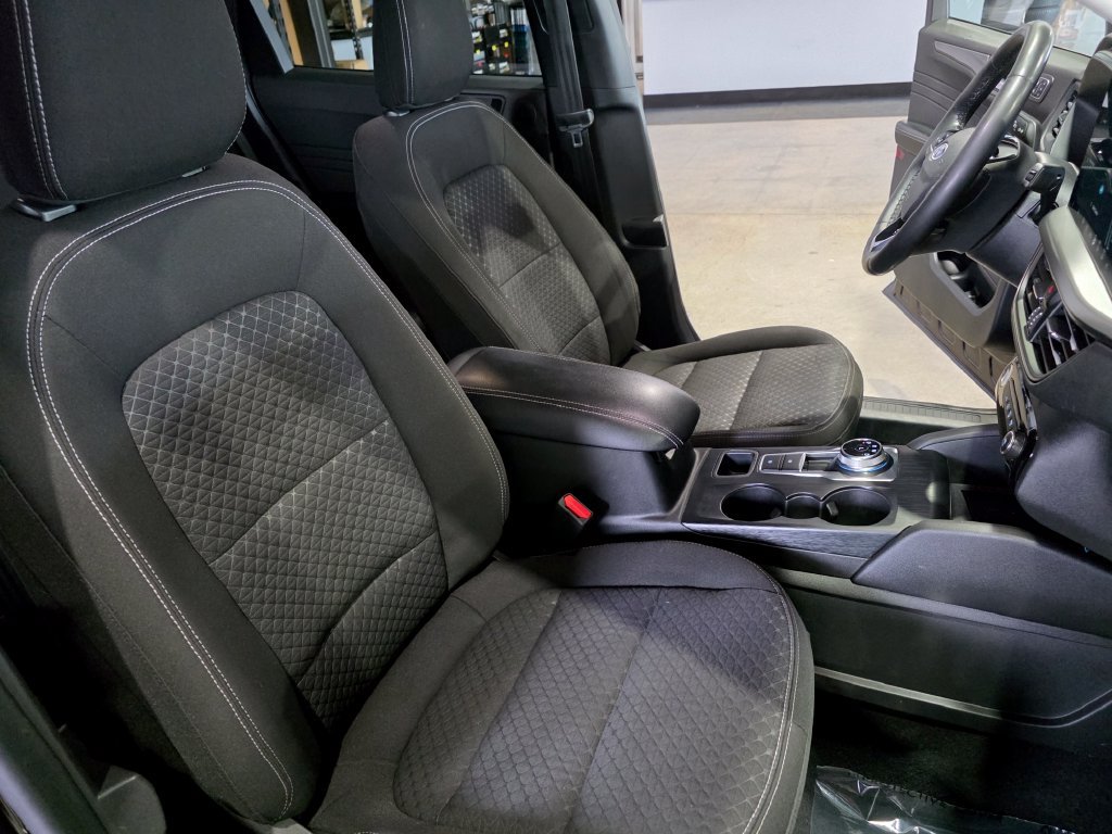 Used 2023 Ford Escape Active w/ Tech Pack #2 AWD/4WD image 19