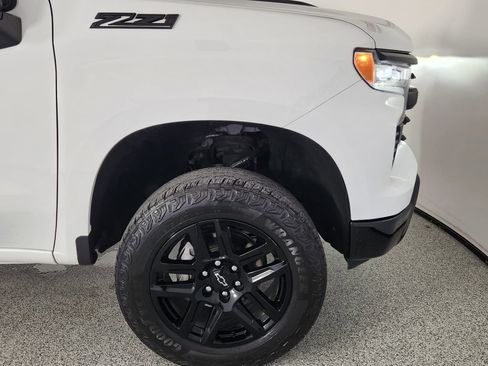 Used 2022 Chevrolet Silverado 1500 LT Trail Boss w/ LT Trail Boss Premium Package image 8