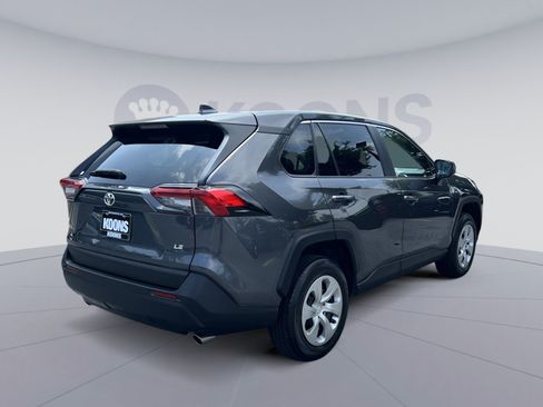 Used 2023 Toyota RAV4 LE FWD image 7