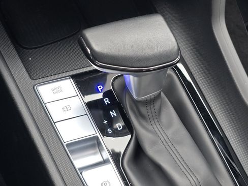 Used 2025 Hyundai Elantra SEL image 27