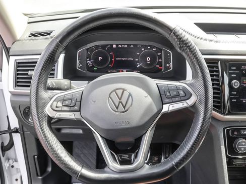 Used 2022 Volkswagen Atlas SEL Premium image 20