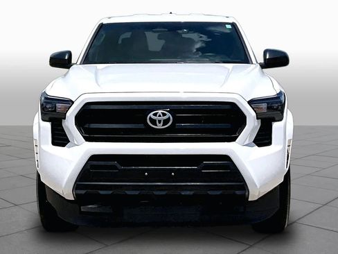 Used 2025 Toyota Tacoma SR RWD image 4