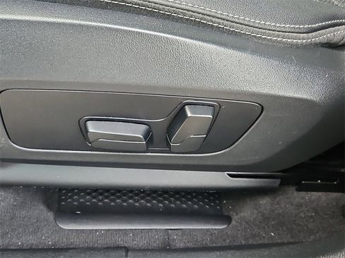 Used 2023 BMW X1 xDrive28i image 25