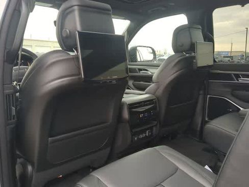 New 2026 Jeep Grand Wagoneer Limited image 18