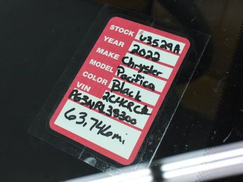 Used 2022 Chrysler Pacifica Pinnacle image 10