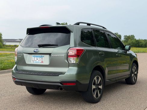 Used 2017 Subaru Forester 2.5i Limited w/ Popular Package #2 AWD/4WD image 3
