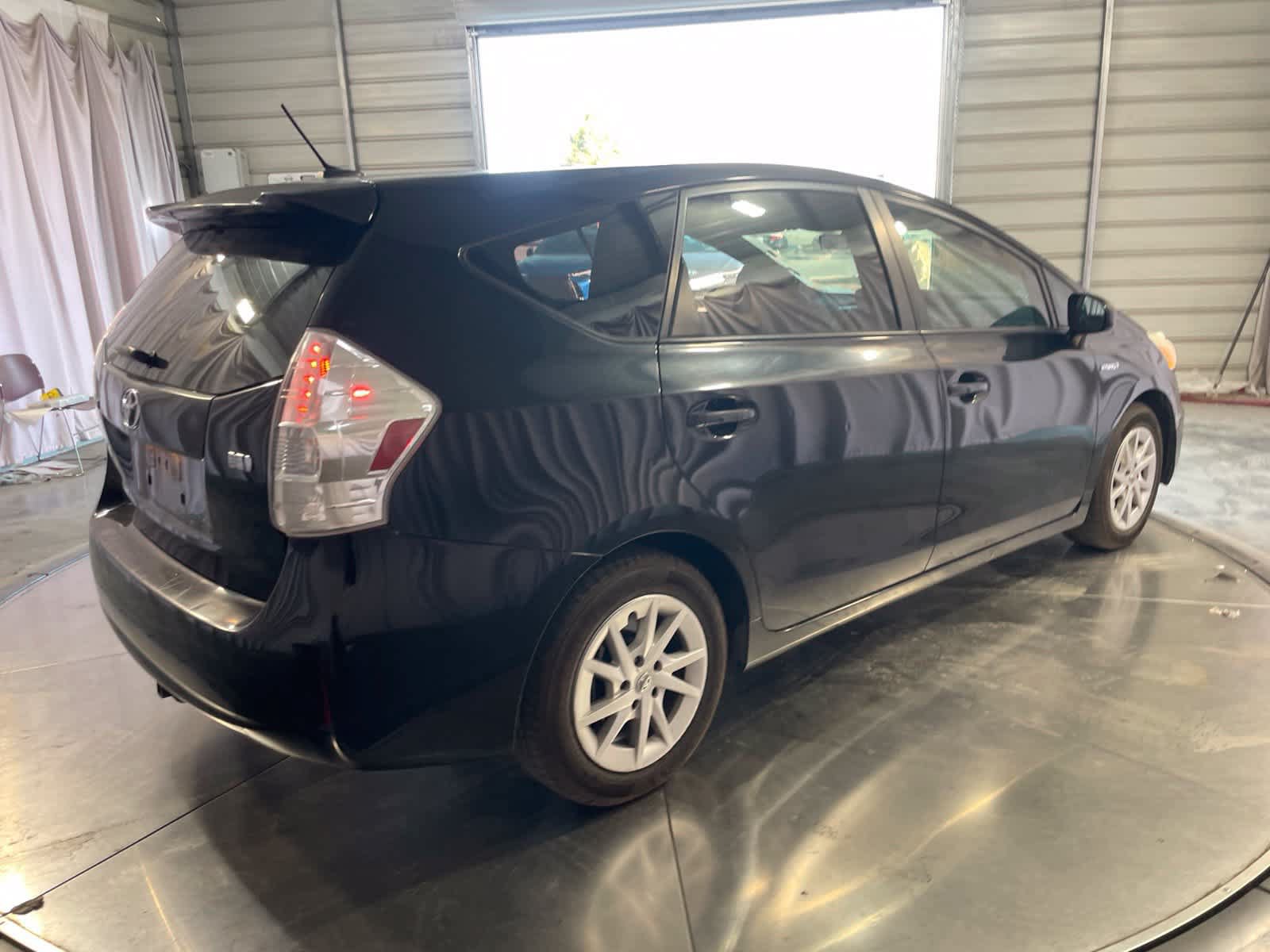 Used 2012 Toyota Prius V Three w/ Preferred Accessory Pkg FWD image 5
