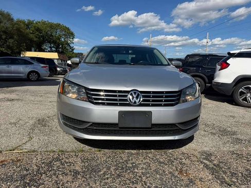 Used 2014 Volkswagen Passat TDI SE FWD image 2