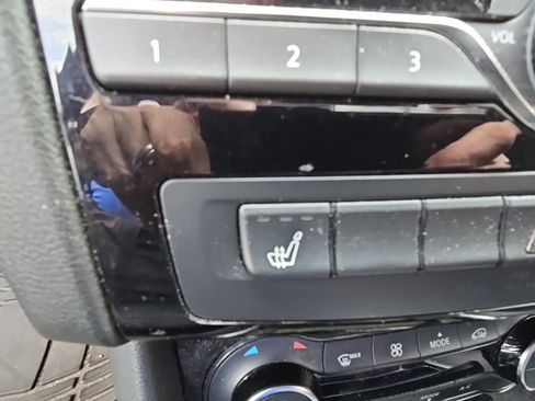 Used 2018 INFINITI QX30 image 14