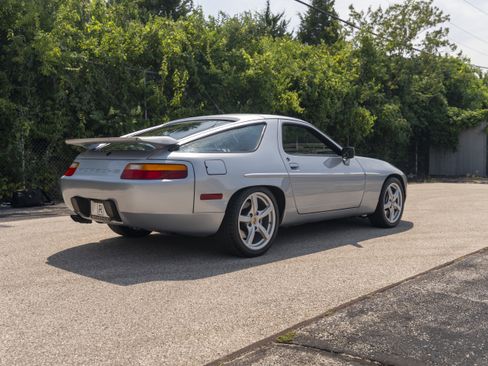 Used 1991 Porsche 928 S4 RWD image 8