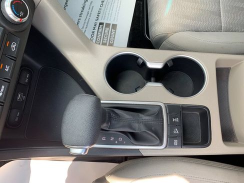 Used 2022 Kia Sportage LX AWD/4WD image 24