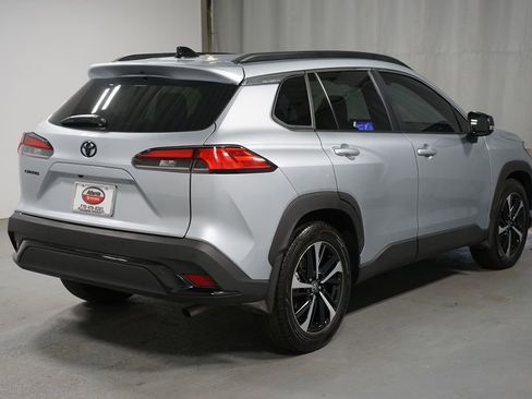 Used 2025 Toyota Corolla Cross AWD Hybrid w/ Convenience Package image 8