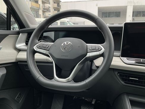 New 2026 Volkswagen Tiguan SE AWD/4WD image 21