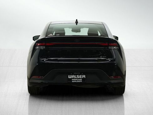 Used 2025 Toyota Prius LE image 4