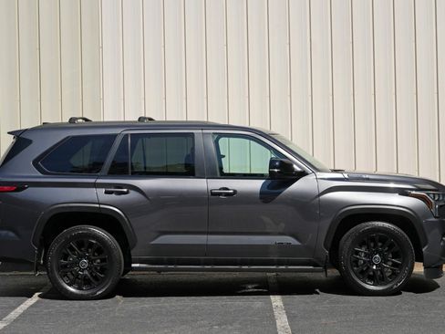 Used 2024 Toyota Sequoia Limited AWD/4WD image 57