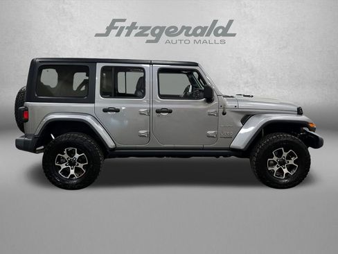 Used 2018 Jeep Wrangler Unlimited Sahara image 4