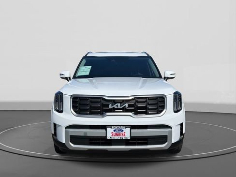 Used 2025 Kia Telluride S FWD image 3