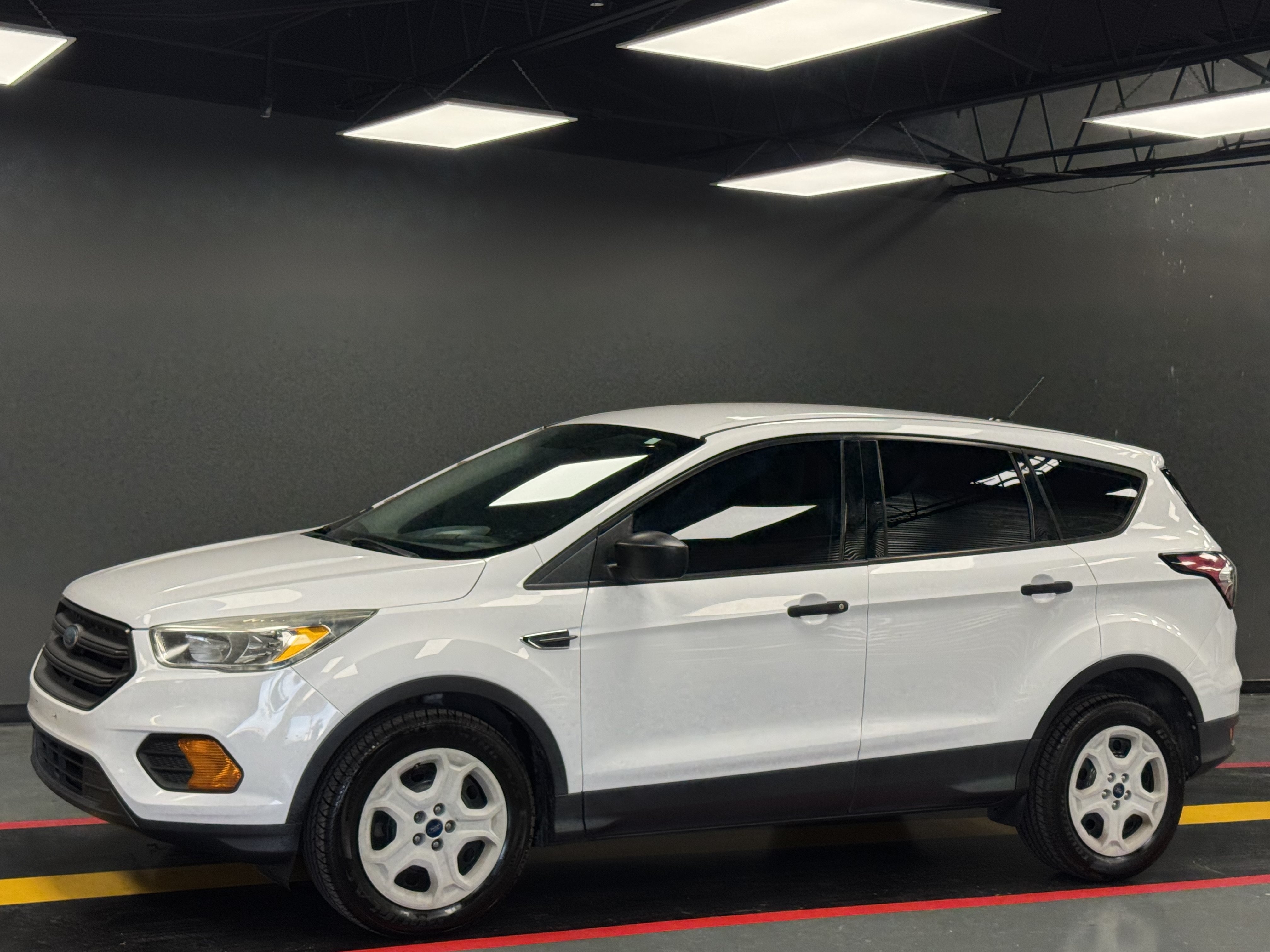 Used 2017 Ford Escape S FWD image 1