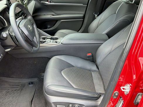 Used 2021 Toyota Camry XSE FWD image 5