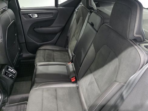 Used 2021 Volvo XC40 T5 R-Design w/ Protection Package Premier image 13