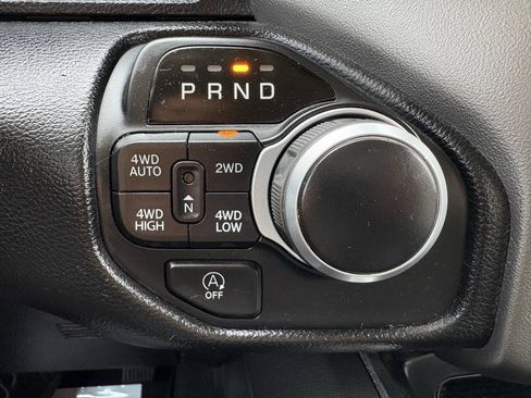 Used 2020 RAM 1500 Big Horn AWD/4WD image 39