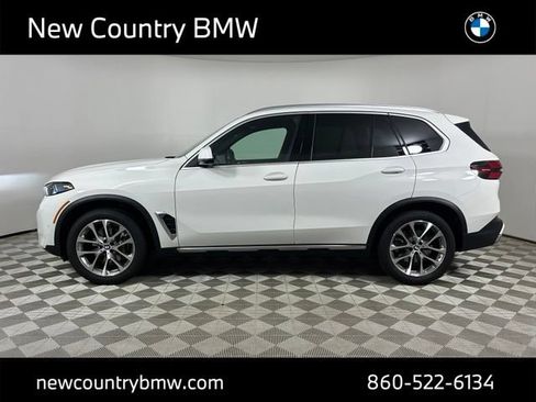 Used 2026 BMW X5 xDrive40i w/ Premium Package AWD/4WD image 4