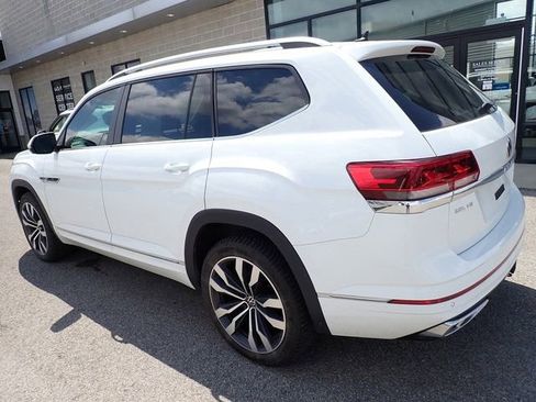 Used 2021 Volkswagen Atlas SEL R-Line AWD/4WD image 2