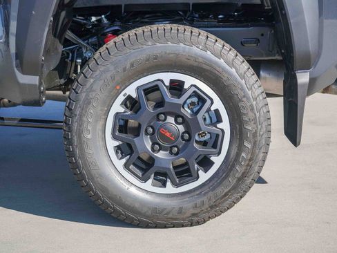 New 2025 Toyota Tacoma TRD Off-Road image 6