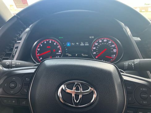 Used 2024 Toyota Camry XSE FWD image 16