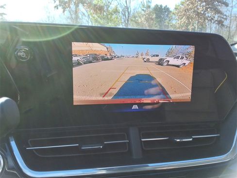 Certified 2024 Chevrolet Trax ACTIV w/ Sunroof Package image 32