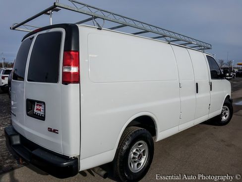 Used 2018 GMC Savana 3500 Extended w/ Driver Convenience Package image 8