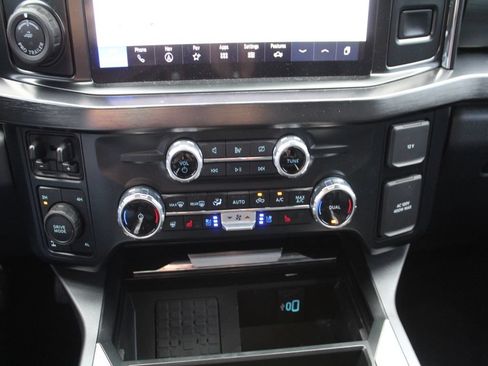 Used 2023 Ford F250 Lariat w/ Lariat Ultimate Package AWD/4WD image 21