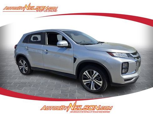 Used 2025 Mitsubishi Outlander Sport SE AWD/4WD image 1